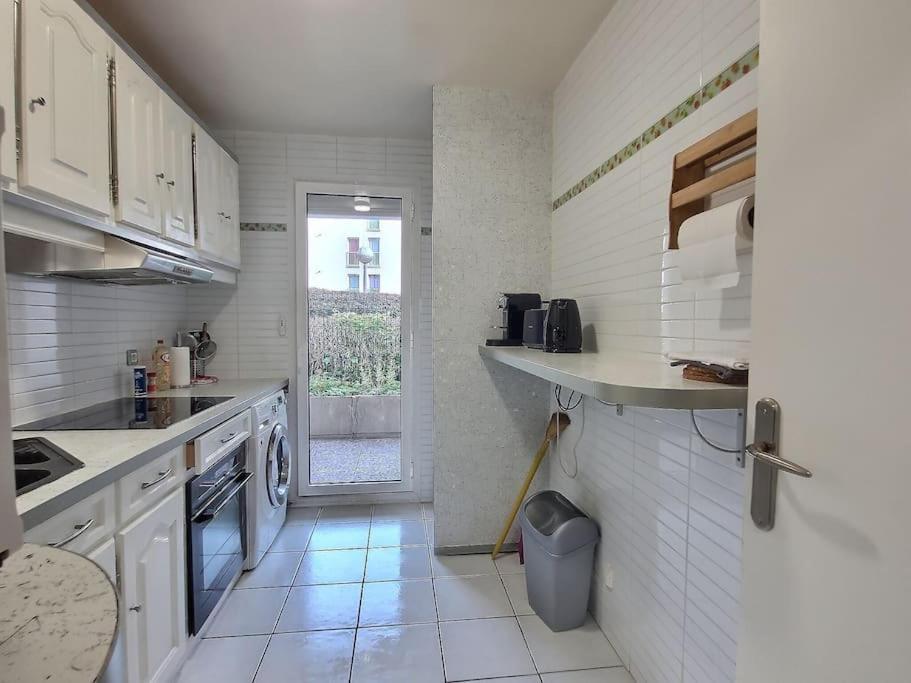 Le Cosy Wiener *Paris*Gare A 300 M*Disneyland* Champs-Sur-Marne Exterior foto